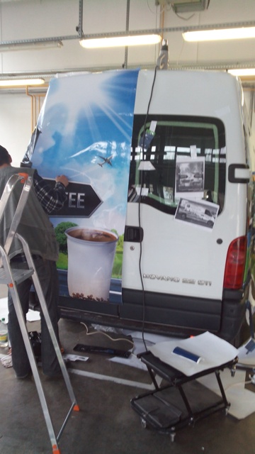 kak proizvoditsja oklejka avtomobilja plenkoj5